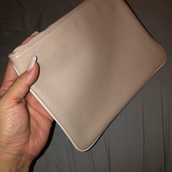 Kate Spade Pouch Brand New - Picture 2 of 3